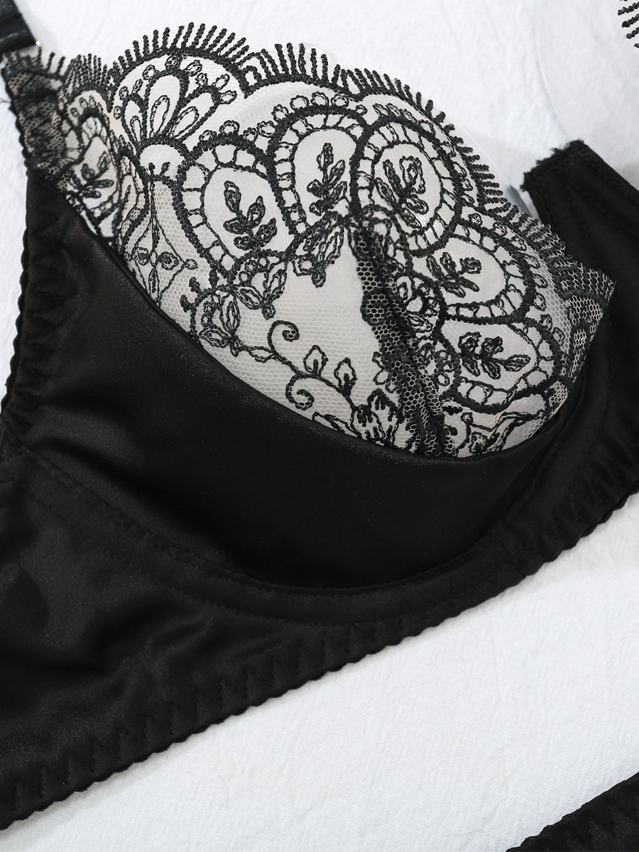 Sexy lace embroidery lingerie set