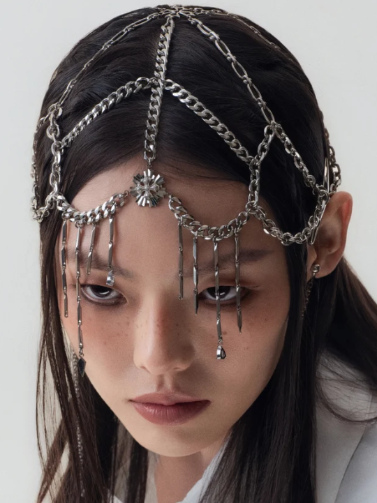 Cornflower Emblem Chain Hair Accessory